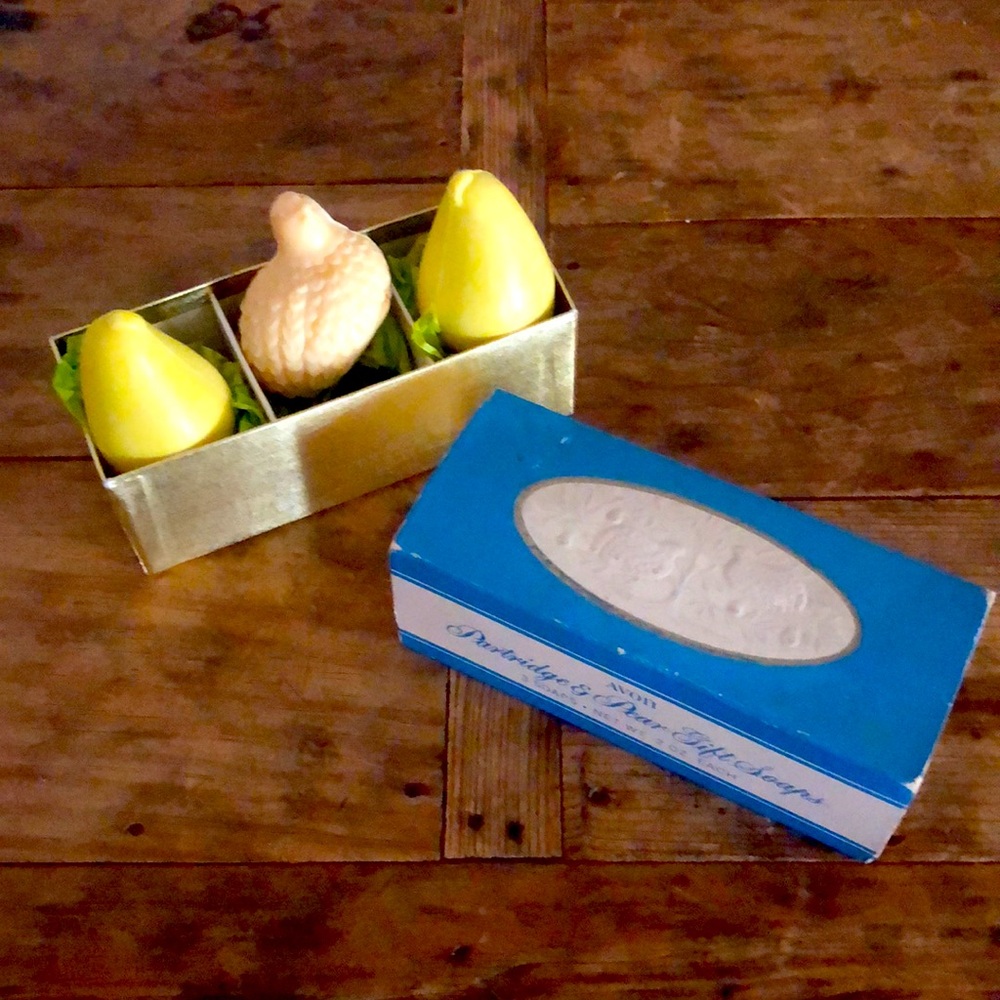 New 1968 Vintage Avon Soaps partridge in a pear tree Collection